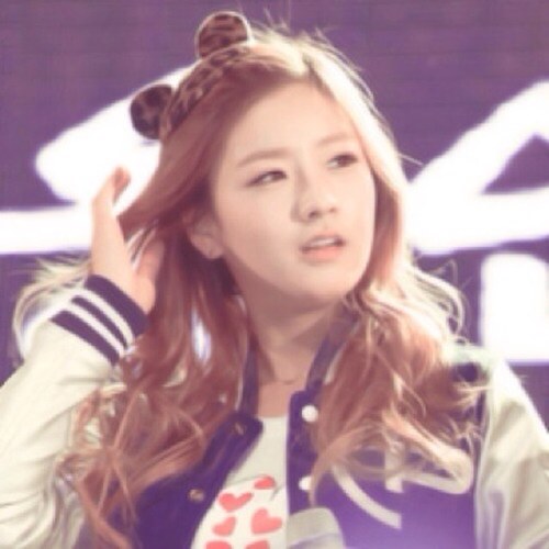 ( @shakingheartrp yoon bomi of apink ♡ ㅡ ; 93 )