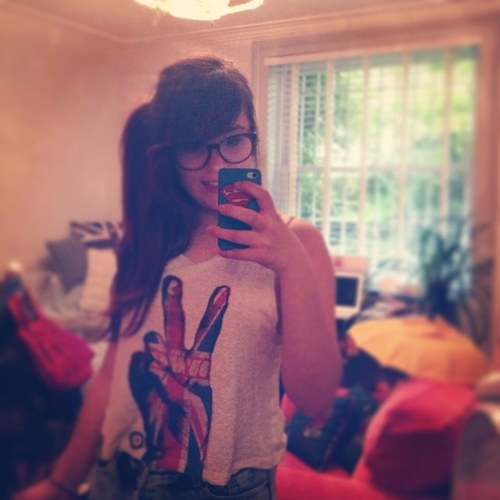 • Gene  • 13 years young :) • instagram &' tumbler: bondgirlgene • belieber :** ♡