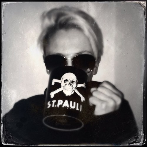 St. Pauli, Fußball, Kicker, Fotografie. ❤️ Liebe. Freiheit. Alles. || Früher war mehr Lametta [hier]. Isso.