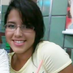 @JanaiiinaNunees, 16 anos, Touro. Sou muito boba, gosto de internet, Chocolate,internet,e  fazer alguém sorrir. ;D , quer saber mais? Follow - Me