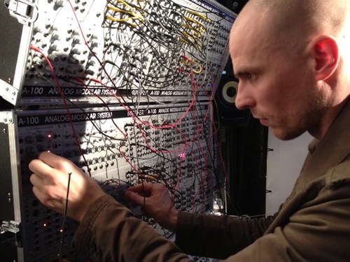 #composer || #electronics || #noise || #edrums || #synthesizer