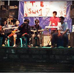 WE ARE HIDROLIX BAND INDIE FROM CILEUNGSI BOGOR.CP : 089634719637 .ELECTRONICA POP PUNK.