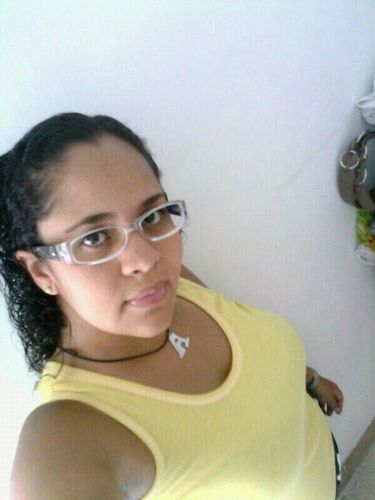 Venezolana activa en la lucha por nuestros derechos, bienestar y futuro para nuestros hijos
