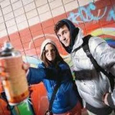 Porno tomosha qiling: xojayin uning kotibini ofisiga chaqirdi va u bilan jinsiy aloqada boldi.