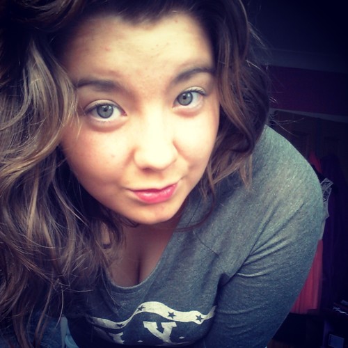 The janoskians. Imagine Dragons. Bastille. Reading blah blah follow me:D