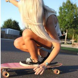 Keep on skateboarding! #Vans #WarpedTour #Bands #Skateboard #Shaperider  @theshapers @SimplePlan