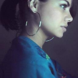 YnaButterfly's profile picture. Fracasso de público e de crítica.
http://t.co/znDotgwkfA