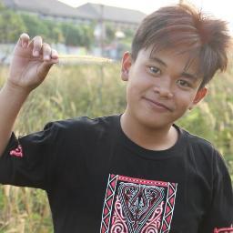 MENCARI UANG....