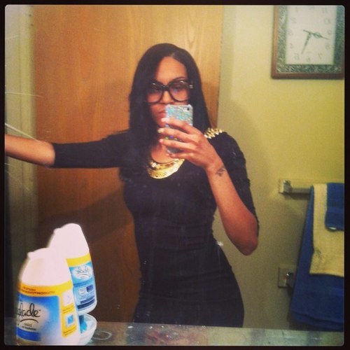My Attitude is rear. I am who i am. Fuk what u heard.... Mother of 2. 11/24 is my BDAY.......✌#team iphone