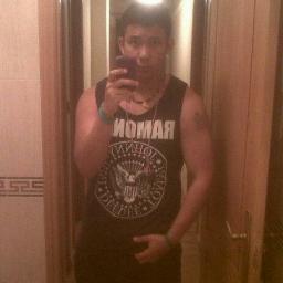 bailarin no profesional,fan de chris brown,y amante de las cosas bellas como yo ;)ONLY GOD CAN JUGDEME!!!  NO PAIN NO GAIN