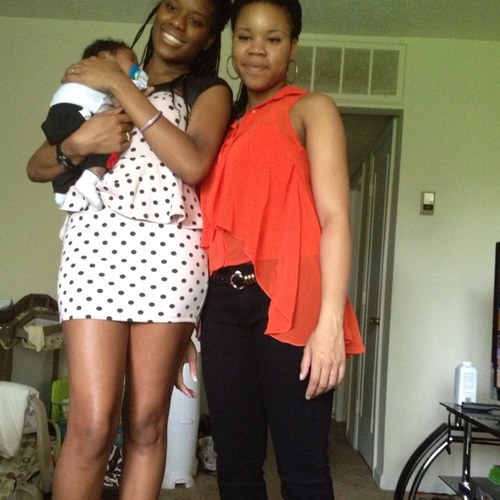 kayla kaye!  teamtwitter! Follow /#teamfollowback!
live laugh love kayla :)