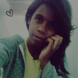 Sou ciumenta, boba, insegura, romântica & chorona .   fã do @luansantana sz' . gostoou ? segue ;6