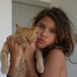 BellaKouerini's profile picture. 