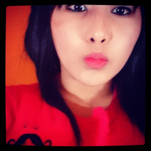 mhonreni's profile picture. 