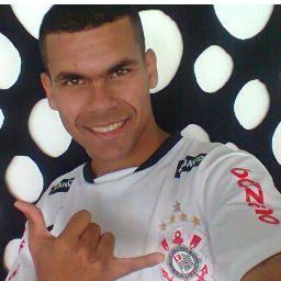 24  anos Corinthiano & apaixonado por Deus  ! quer saber mais Me Segue !