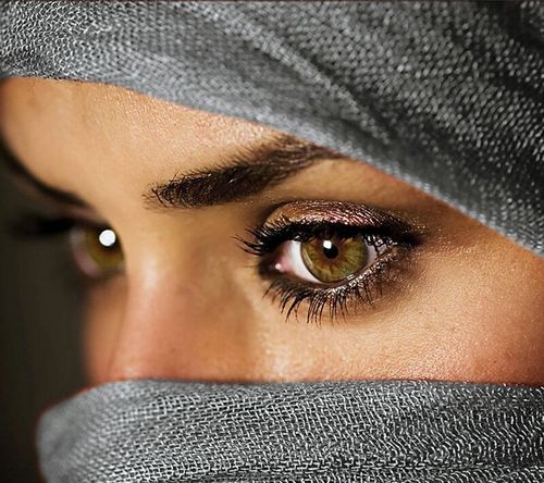 ‏‏‏‏‏‏‏‏لك وحشه يأهوى بالي. زادت ع القلب غرباله.