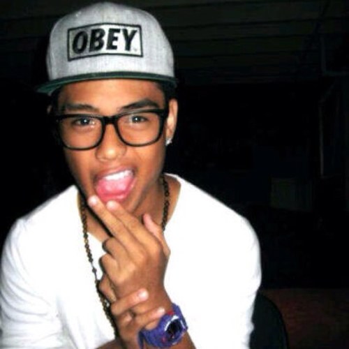 lesley1996_'s profile picture. Lesley / 16 jaar / fitness / ♥ / halfbloed / 50% dutch / 50% indo / kik: lesley1996_