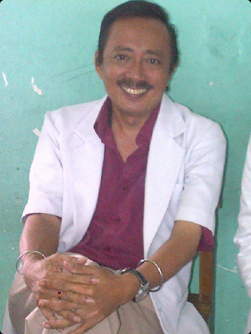 tjahjanugraha's profile picture. i'm a dentist..