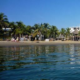 http://t.co/oX3Yqv00is. La guía de Mancora y playas cercanas.