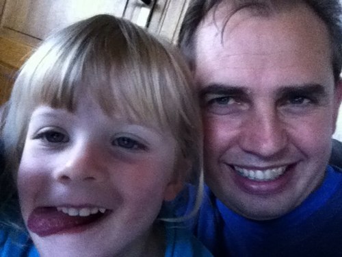 PhilippeBulcaen's profile picture. Stafmedewerker in woonzorgcentrum Sint-Carolus, verslaafd aan voetbal, jeugd voetbaltrainer KVKtechniekscholen, papa van 3 bengels