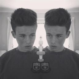 boy | 17 | music | soccer | littlemonster ✝ 
 Scheiße. I just spoke some German.