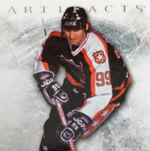I post pics of hockey cards! Follow my personal- @NidosBL E-mail me if you have any questions- dkaca2000@yahoo.com
Tweet #hockeycardpics for a RT!