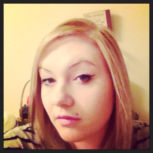 Courtneyjnic89's profile picture. 