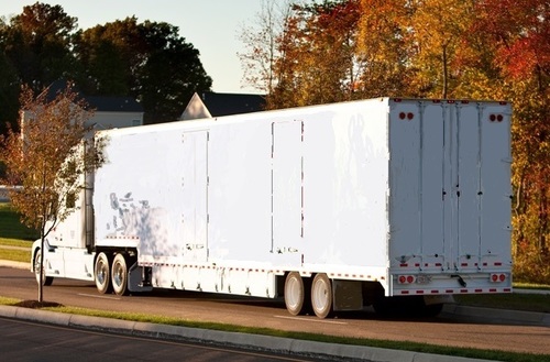 Simi Valley Moving provides highest quality moving services while keeping the best rates in town for local and cost to cost - long distance moves.