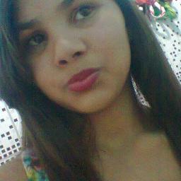 – Dona do meu pensamento ♪ ♬  ♡ ♡