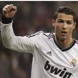 Madridista y muy orgulloso de ello. La vida no siempre te da lo que te gusta pero con trabajo y esfuerzo conseguiras lo que te propongas.