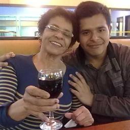 Holaaaa!! 
que puedo decir jijijiij conoceme y saca tus propias conclusiones hacia mi persona ;) e.e :3