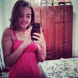 Prefiro ser,assim! com esses 1000 defeitos do que fingir, ser alguém que eu não sou =)