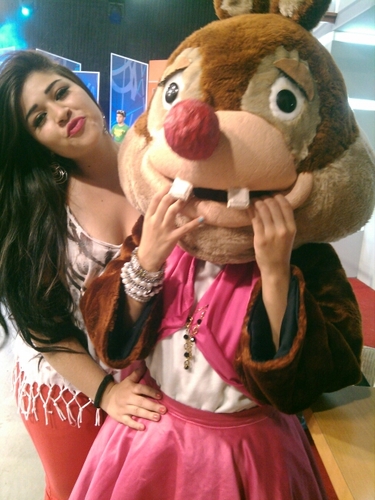 anita la ardillita coqueta siempre.a la moda participante de #voztarga en #PremiosFama
