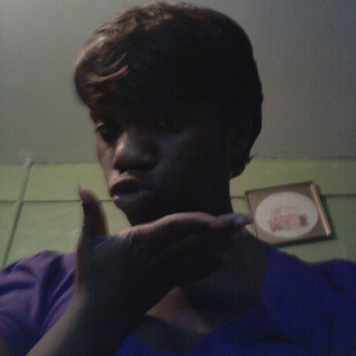#TEAMARIES,#TEAMDARKSKIN,#TEAMFOLLOWBACK,#TEAMFUNSIZE...I LOVE MI HUBBY TO DEATH HE LOVE ME REGARDLESS #TEAMGOSHAY11/19/10