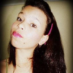 Chata,Imperfeita carinhosa gosto de Toddynho *--* odeio gente falsa soou feliiiz amo meus amigos aaaah vivo no mundoo da luaa *---*