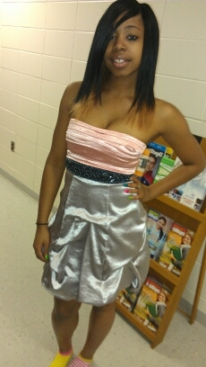 Am #trackStar #IndependentChick who #WorksHard  and dont Ask many for ISHH.