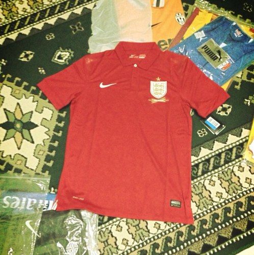 READY! 1 pcs 85k, buy more to get less! 
pin : 75663947
phone : 08197820081