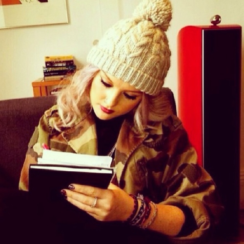 walk straight though hell with a smile. || 1/4 Little Mix.