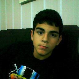 Gamer , rockeiro fiel u-u tenho ossos largos , durmo nas horas vagas , karateca e nadador , sou lindo iaehiaueuieh ..n pera.
follow-me ? ;p