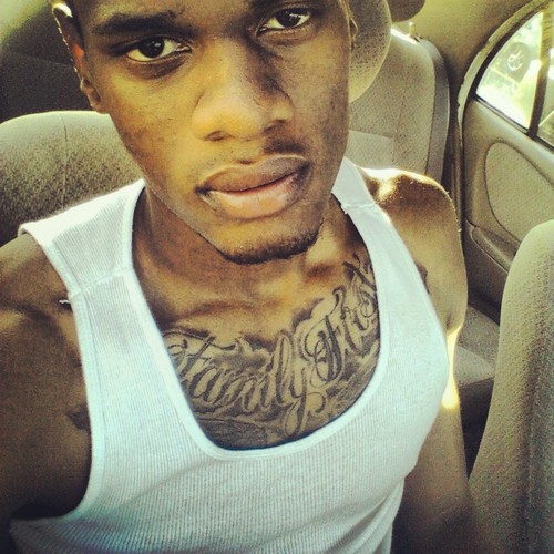 Real nigga& I'm 6 foot 7 & college athlete #TheClik #handsome boy