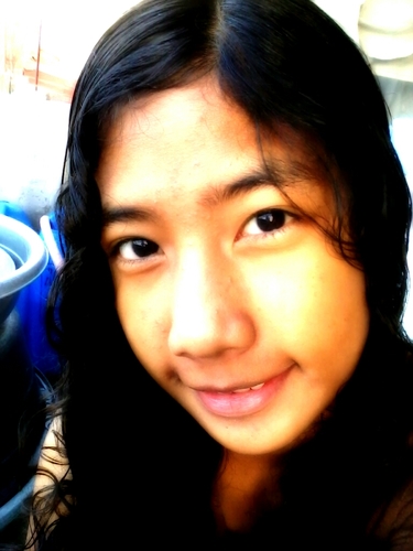 im shy at first but wen i bcome comfortable w/ you, b redi for d crazy moments ill share w/ you .