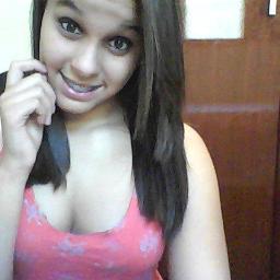 fâ do mc gui,chata,meiga,ciumenta....
http://t.co/XxExSApjyR