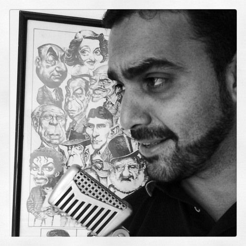 Locutor 43.635 / Animador. Amante de la Música, Me escribí una historia loca donde Francisco de Miranda se escapaba de La carraca un mejor dicho de la Caracas l
