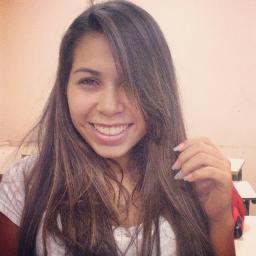 Pra que me descrever se você vai me julgar pela foto? :)