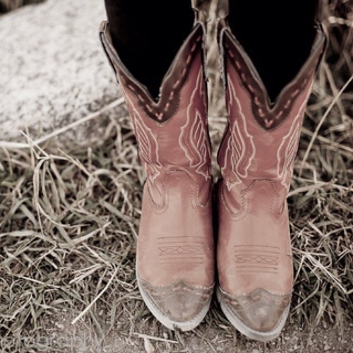 xCountryLyricsx's profile picture. 