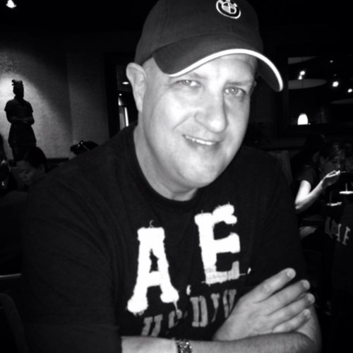 christheo32's profile picture. 