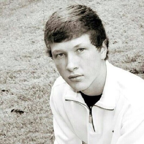 gaygaygarrett's profile picture. Soon to be NFL legend