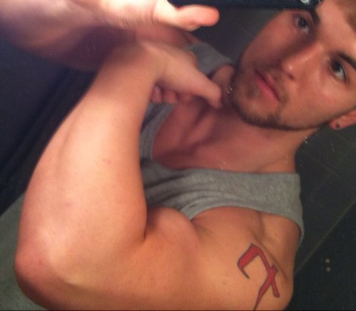 20, anarchist, hippy, gymrat, gamer, stoner, agnostic, revolutionary, transmitter and reciever. Braves fan #Deathsquad #JRE #DTFH #EBR xbox: thirdeyewide420