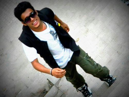 nish_elegant's profile picture. Reason behind my Smile will always be my Family & Friends. (: