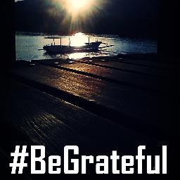 Share tweets about life, hope, faith and love. #BeGrateful